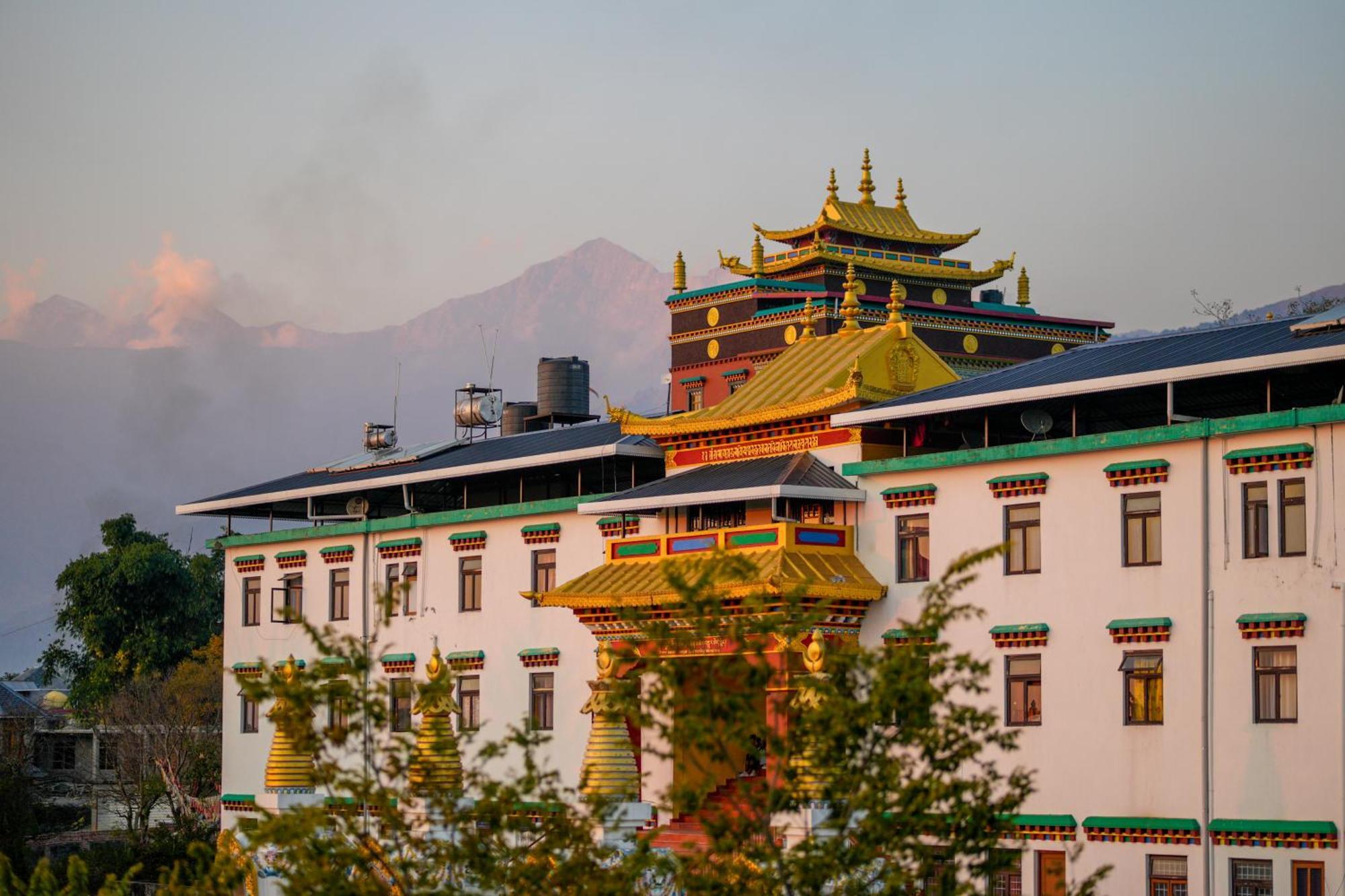 Hotel Chokling Arthouse - The Treasure Of Himalayas Bīr Exterior foto